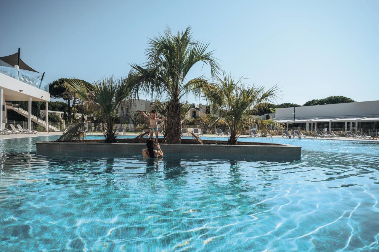 Belambra Clubs Port Camargue - Les Salins Hotel Le Grau-du-Roi Exterior photo